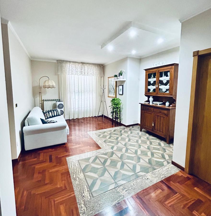 Luena Home Luxury Apartment Brusciano Bagian luar foto